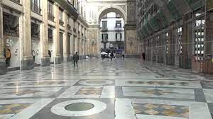 Lite in Galleria a Napoli